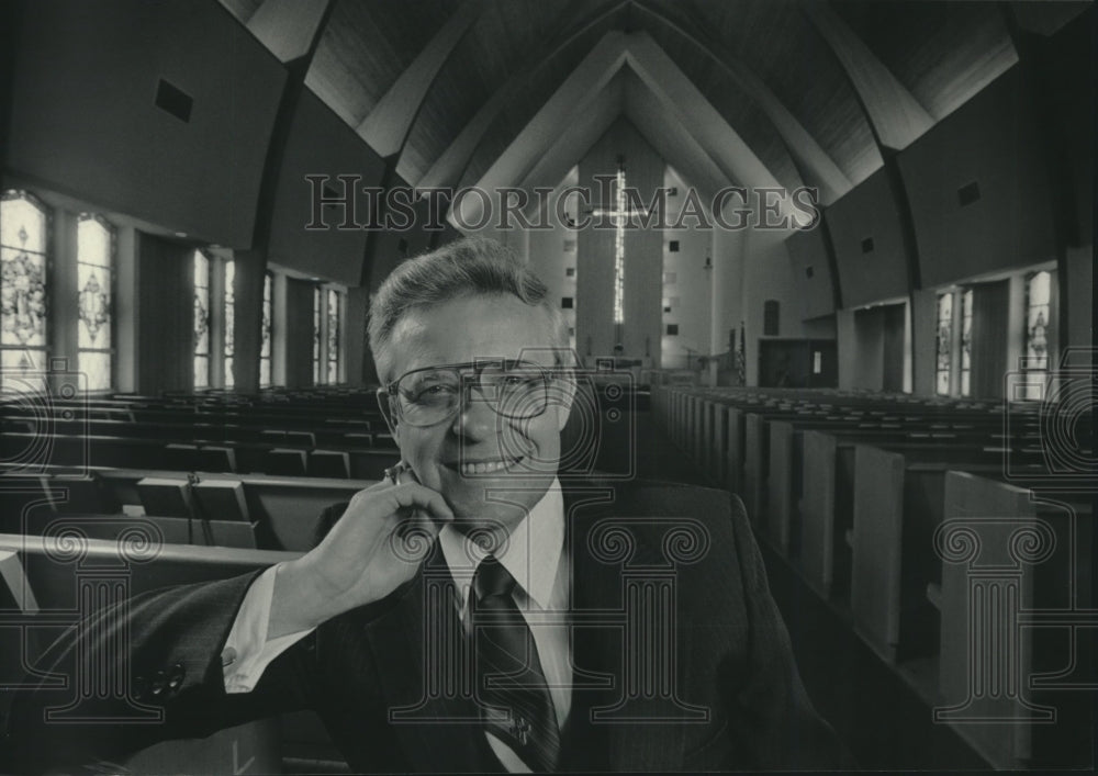 1985 The Reverend Elmer E. Scheck of the Milwaukee Lutheran Church - Historic Images