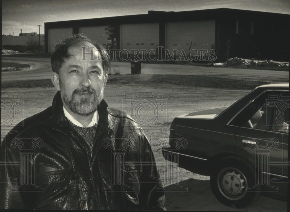 1991 Press Photo Phil Sipusic president of Format Container Co., Cedarburg - Historic Images