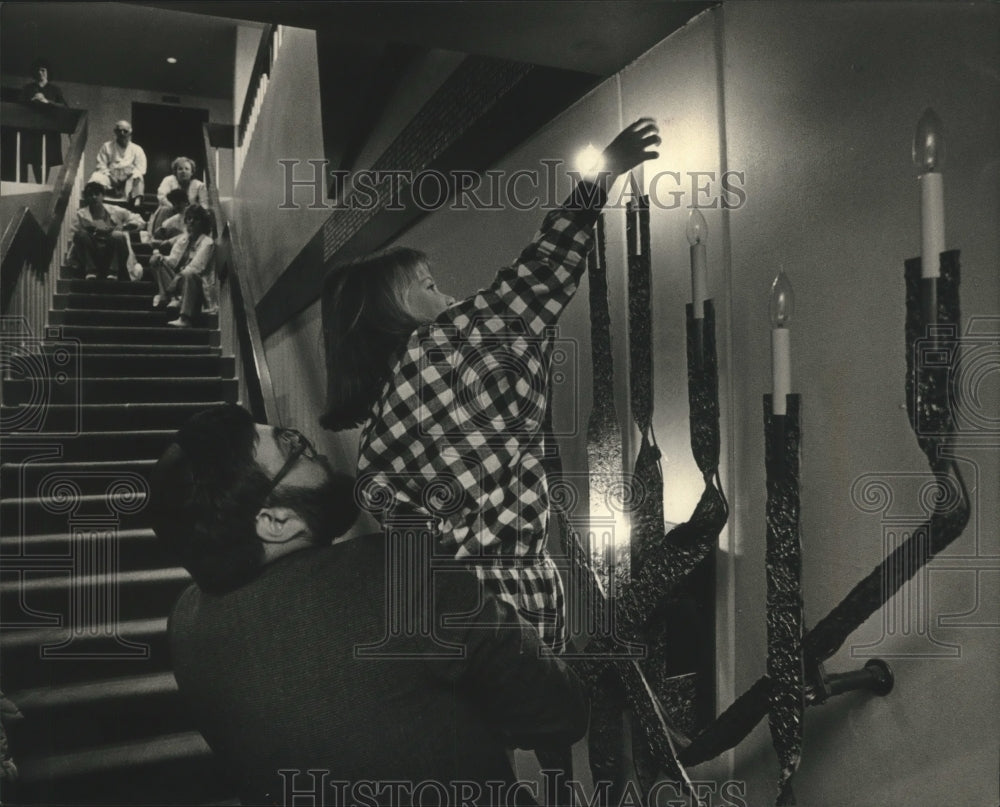 1988, Hanukkah celebration at Sinai Samaritan Medical Center - Historic Images