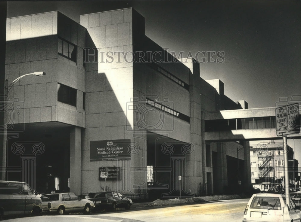 1989, Building on the Sinai Samaritan Medical Center campus. - Historic Images