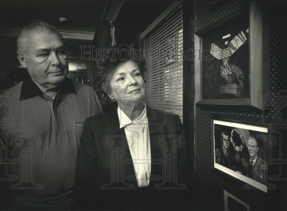 1991 Press Photo Sylvester &amp; Jane Sijan&#39;s son Lance died in a Vietnamese camp - Historic Images