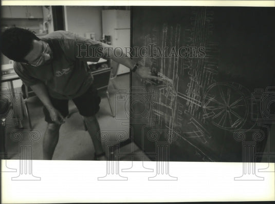 1993 Hans Van Tilberg, safety diver, studies sunken Niagra Ship Info - Historic Images