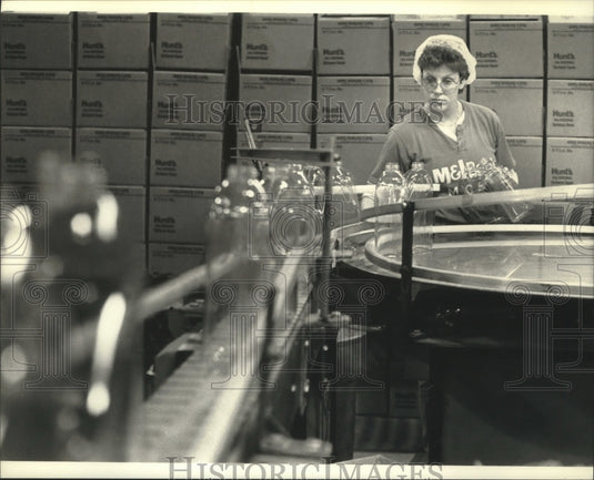 1990 Diane Ettmayer at Schoeneck Containers Inc New Berlin - Historic Images