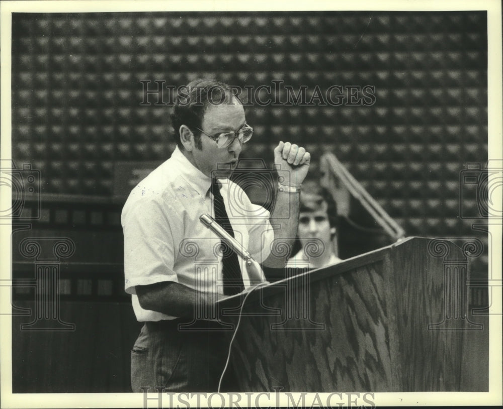 1982 Jerry Boyle at the trial of James Schoemperlen - Historic Images