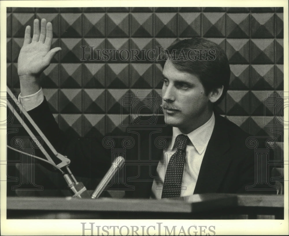 1982 Press Photo Police Officer Price James Schoemperlen Trial Milwaukee - Historic Images