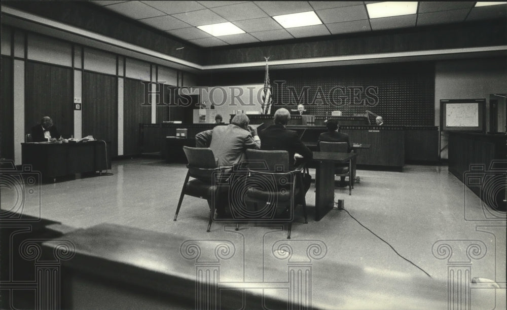 1982, James Schoemperlen Trial Milwaukee - mjc16275 - Historic Images