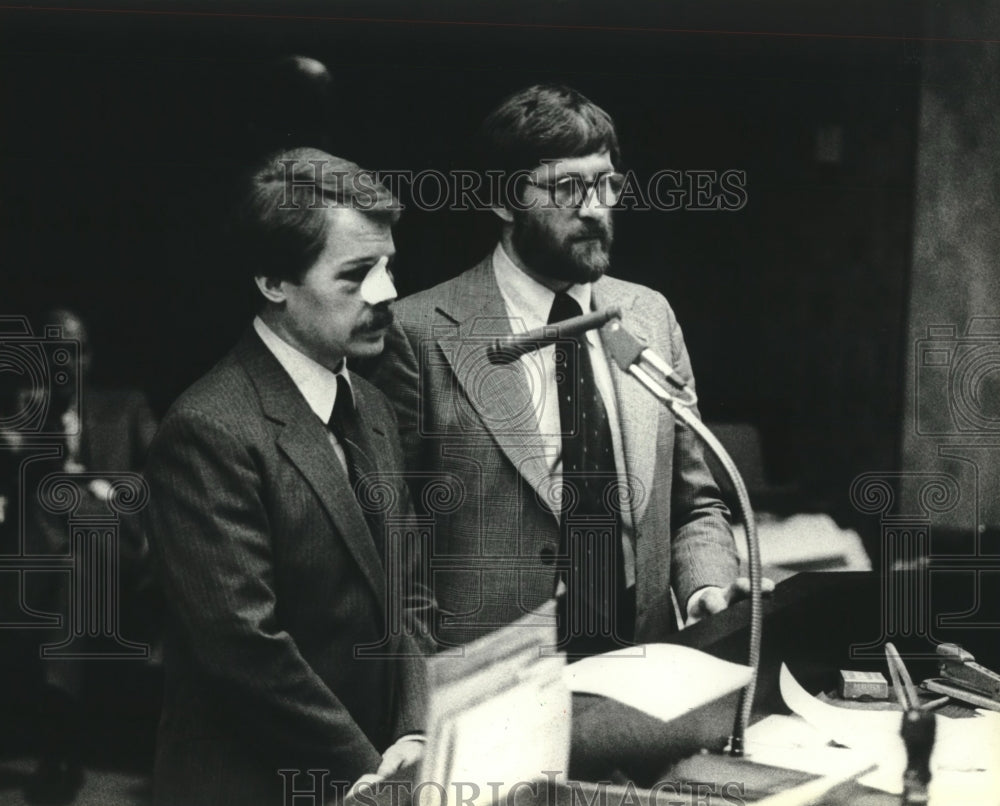 1981, James Schoemperlen in court in Milwaukee - mjc16313 - Historic Images