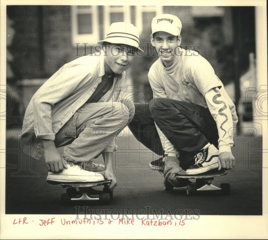1986 Press Photo Jeff Unmuth & Mike Katzban on skateboards - mjc16450 - Historic Images