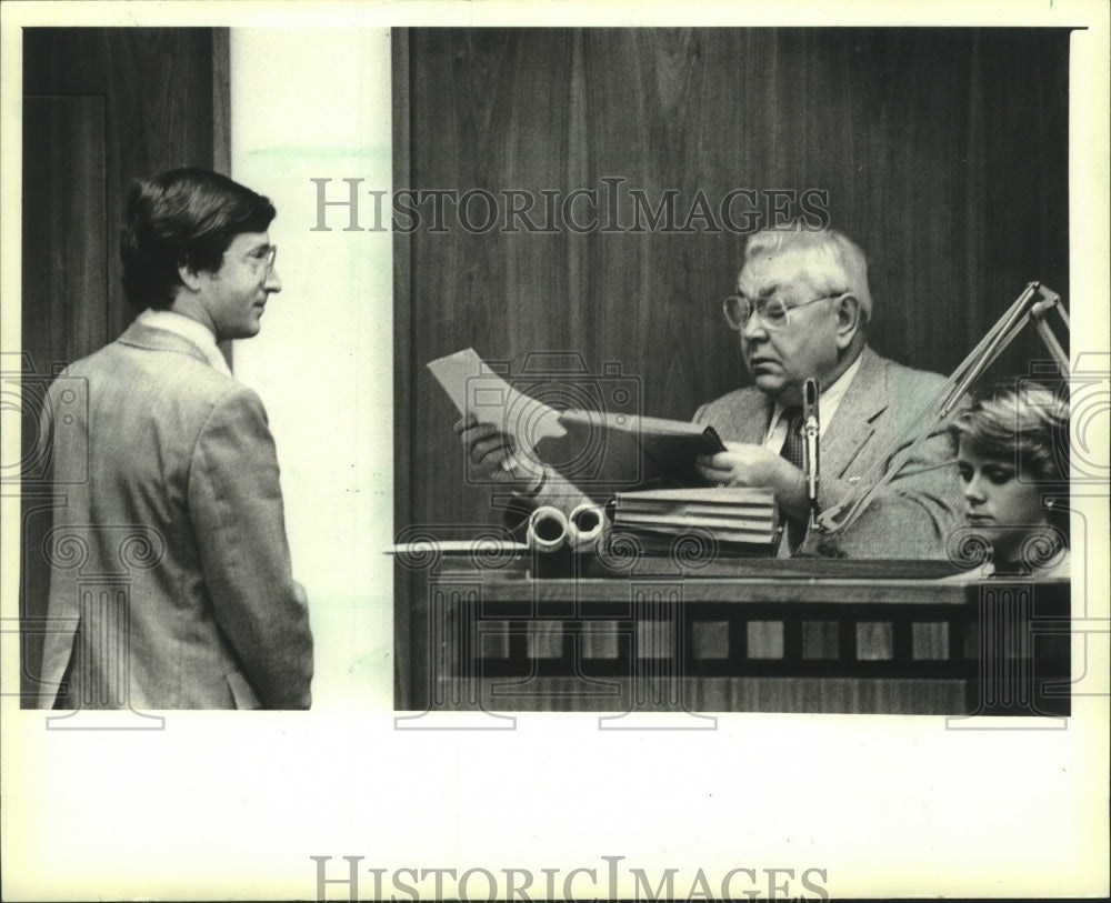 1981, Police Chief Harold A. Brier in court, Wisconsin - mjc16468 - Historic Images