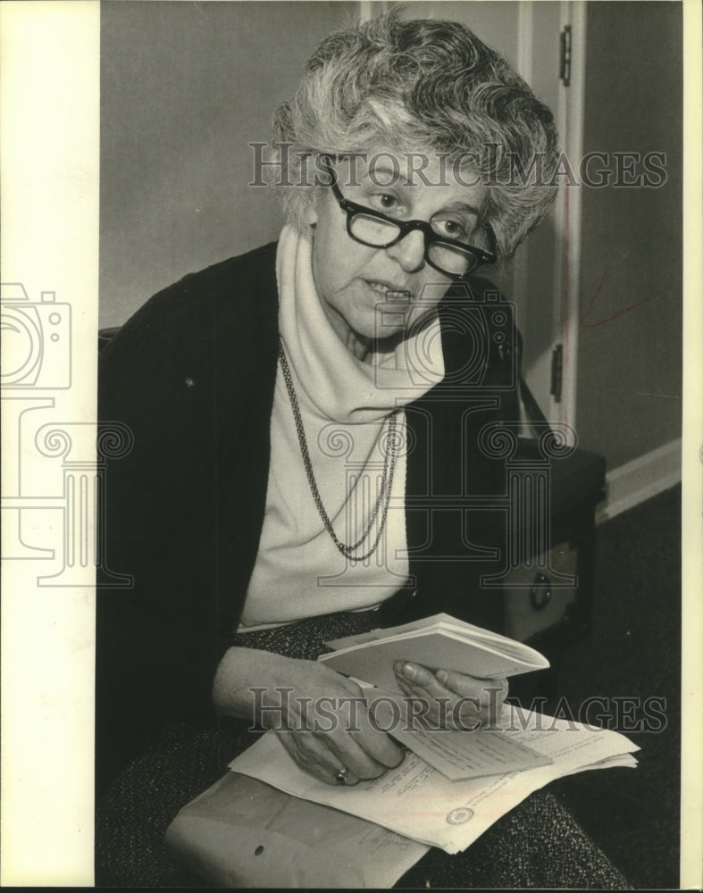 1980 Renowned psychiatrist and psychoanalyst, Alexandra Symonds - Historic Images