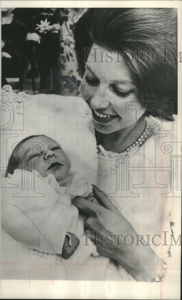 1965 Press Photo Baron Niclas Silfverschiold's wife Princess Desire & their son - Historic Images