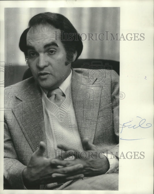 1977, Dr. Milton Silva, at Medical College of Wisconsin - mjc16552 - Historic Images