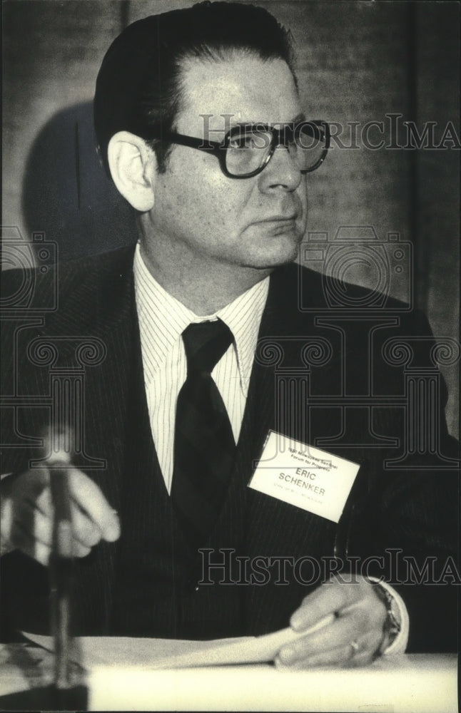 1980 Press Photo University of Wisconsin - Milwaukee Dean, Eric Schenker - Historic Images