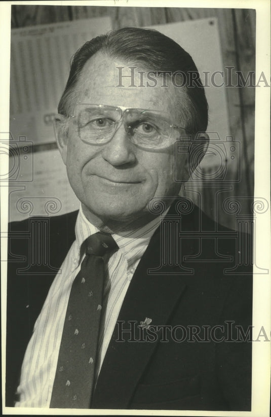 1984, Wisconsin's Skeet Shooter, Ed C. Scherer who is also a writer - Historic Images