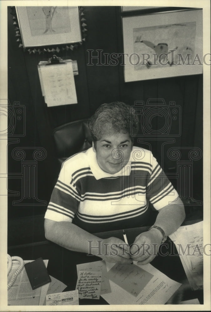 1991 Wilson Elementary School Principal Esther Silvers - Historic Images