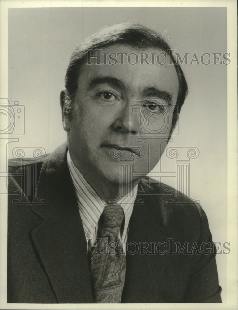 1974 Press Photo Chester Simmons Vice President, Sports Operations - mjc16599-Historic Images