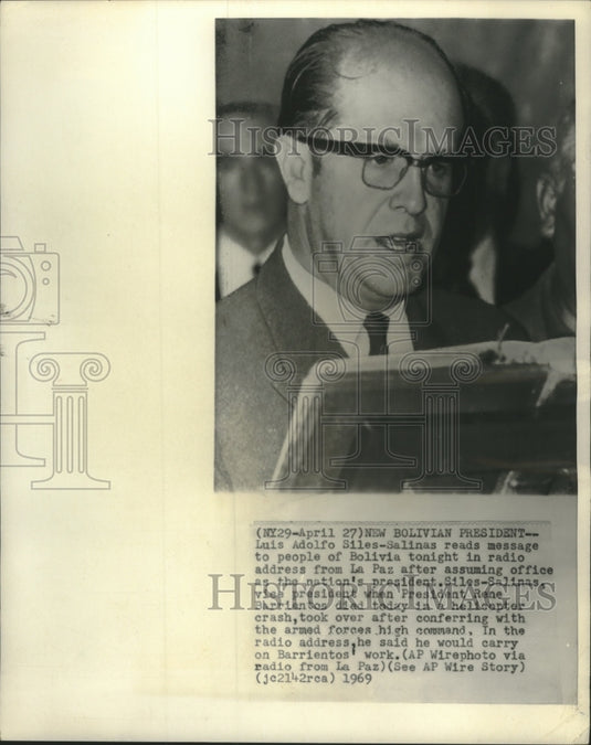 1969 Press Photo President Luis Adolfo Siles-Salinas giving address Bolivia - Historic Images