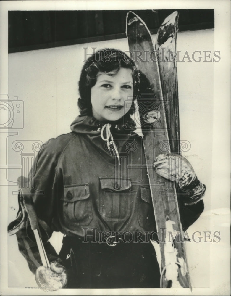 1952 Press Photo Princess Desiree of Sweden with her skis - mjc16628-Historic Images