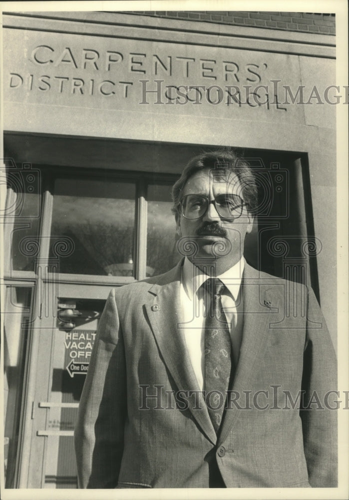 1988, Greg Shaw of the United Brotherhood of Carpenters and Joiners - Historic Images