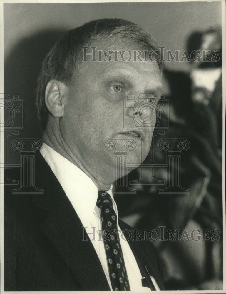 1988 University of Wisconsin President, Kenneth Shaw - Historic Images