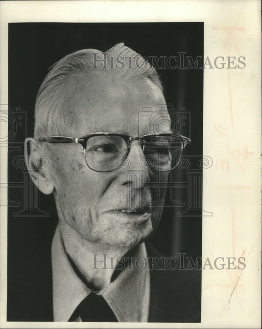1975, Ernest Shaw, 95, belongs to South Division High Old Timers - Historic Images