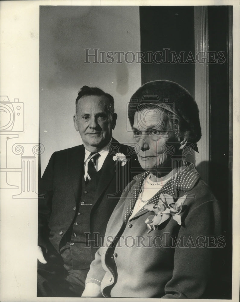 1966 Press Photo Judge William F. Shaughnessy and wife on 50th anniversary. - Historic Images
