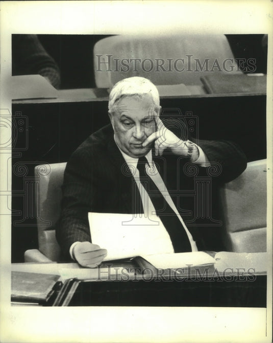 1981, Israel's Defense Minister, Ariel Sharon at parliamentary debate - Historic Images