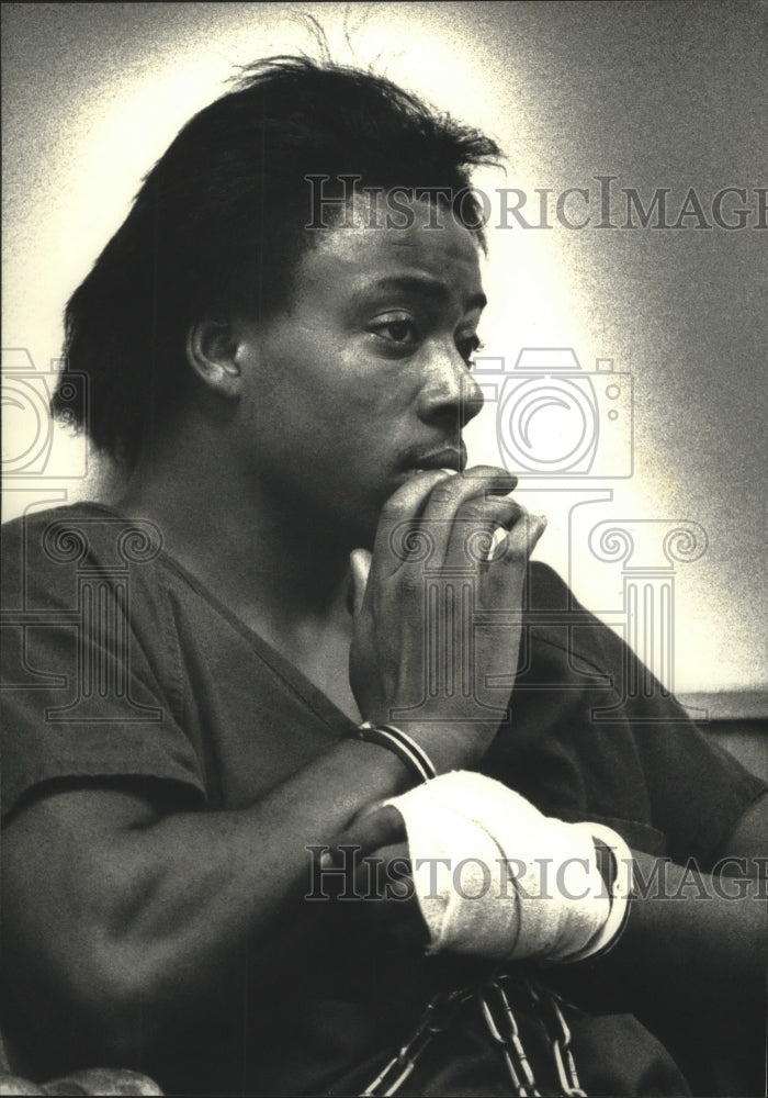 1991 Opheaus Simmons is accused of robbery in the Town of Delafield - Historic Images