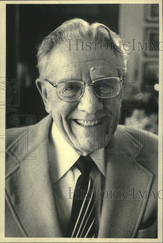 1985, Rudolph A. Schoenecker, director Greater Milwaukee Committee - Historic Images