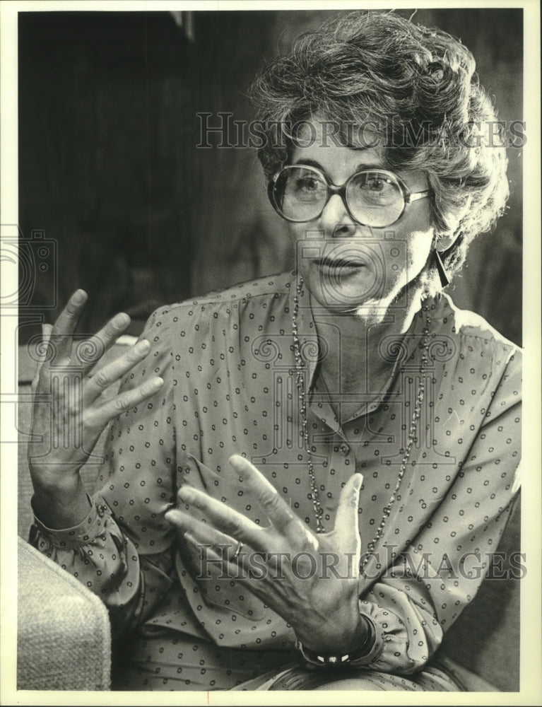 1981, Lisbeth Bamberger Schorr, child health advocate - mjc16916 - Historic Images