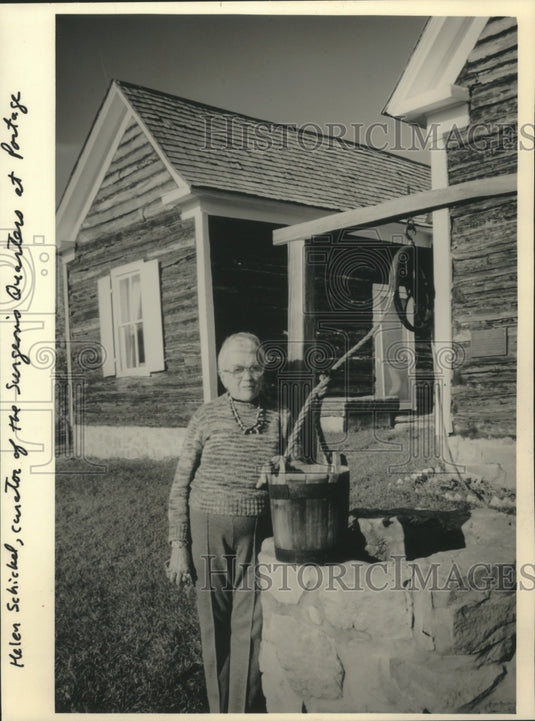1987 Press Photo Helen Schickel, curator of Surgeon's Quarters museum, Portage - Historic Images