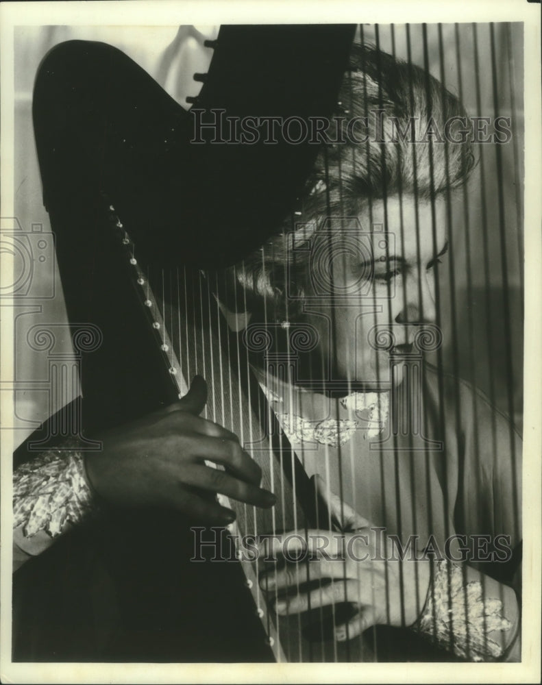 1970 Press Photo Harpist Phyllis Schlomovitz - mjc17122 - Historic Images
