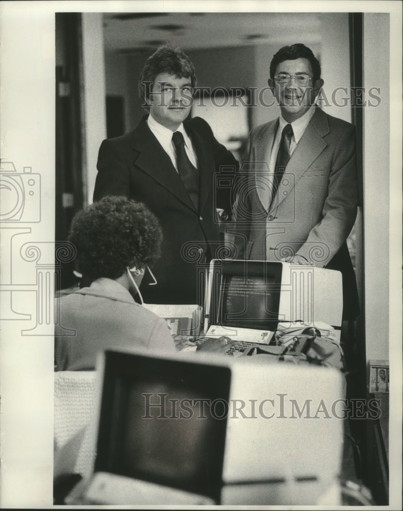 1976 Press Photo James D. Scheinfeld, Travway International president, Wisconsin - Historic Images