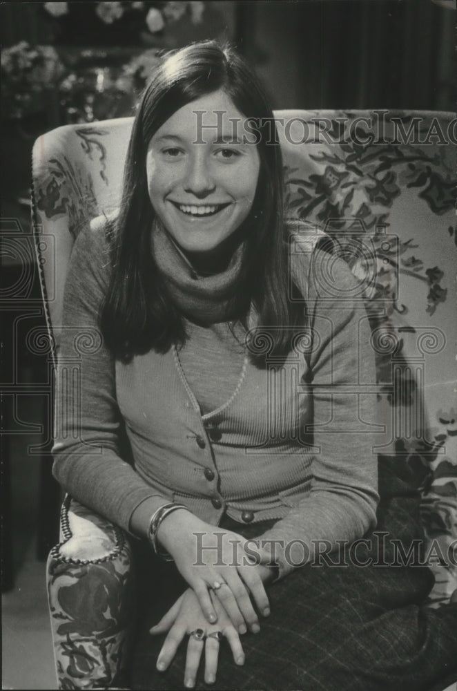 1977 Press Photo Charity ball to be led by Miss Lorna Jane Schelble, Wisconsin - Historic Images