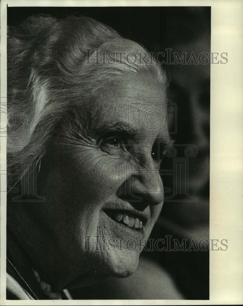 1979 Press Photo Estelle Stone teacher at South Division High School, Wisconsin - Historic Images