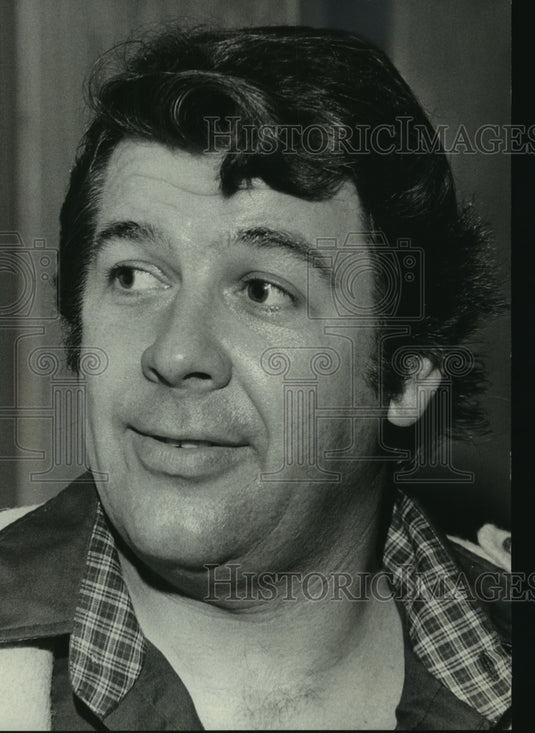 1975 Press Photo Frederic Storaska author & lecturer on rape prevention - Historic Images