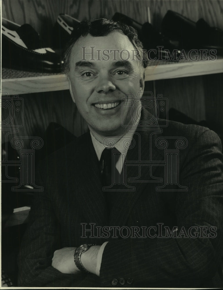 1993 Press Photo John J.Stollenwerk president Allen Edmonds Shoe Corp, Wisconsin - Historic Images