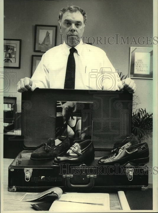 1987 Press Photo John Stollenwerk president Allen Edmonds Shoe Corp, Wisconsin - Historic Images