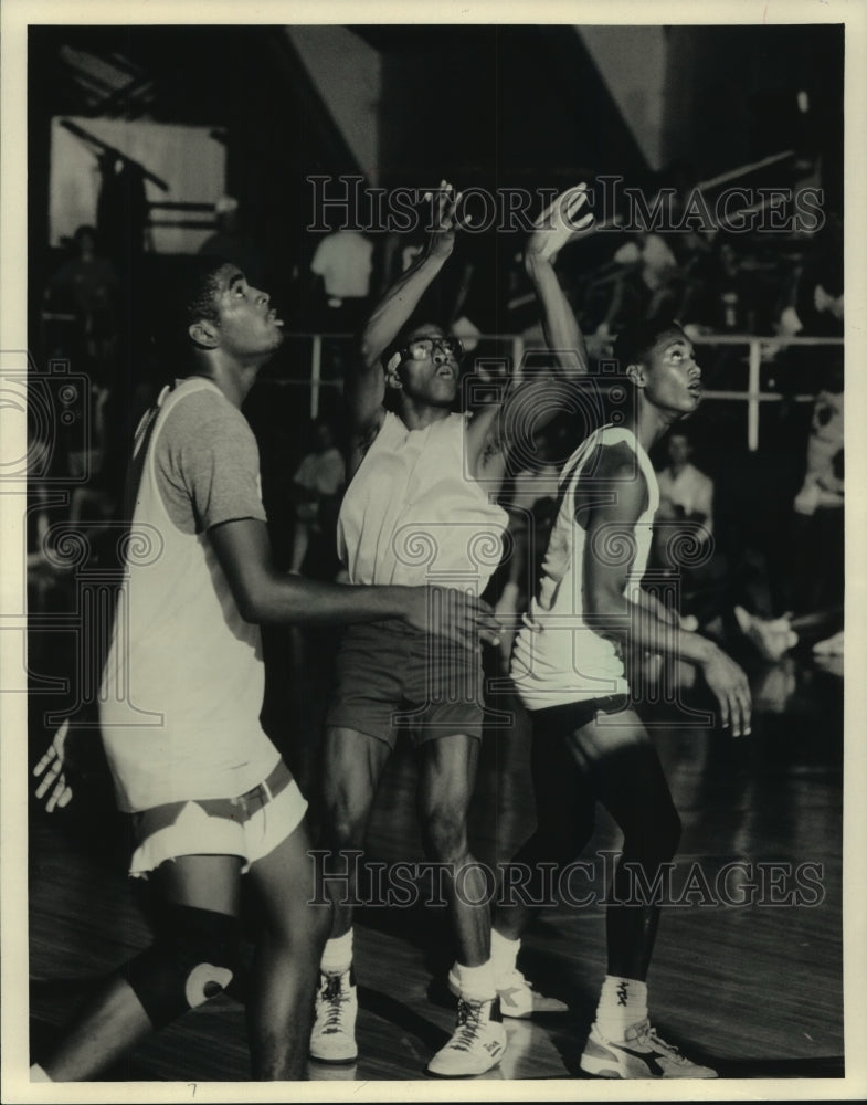 1987 Messmer&#39;s Keith Stewart took his shot at basketball camp - Historic Images