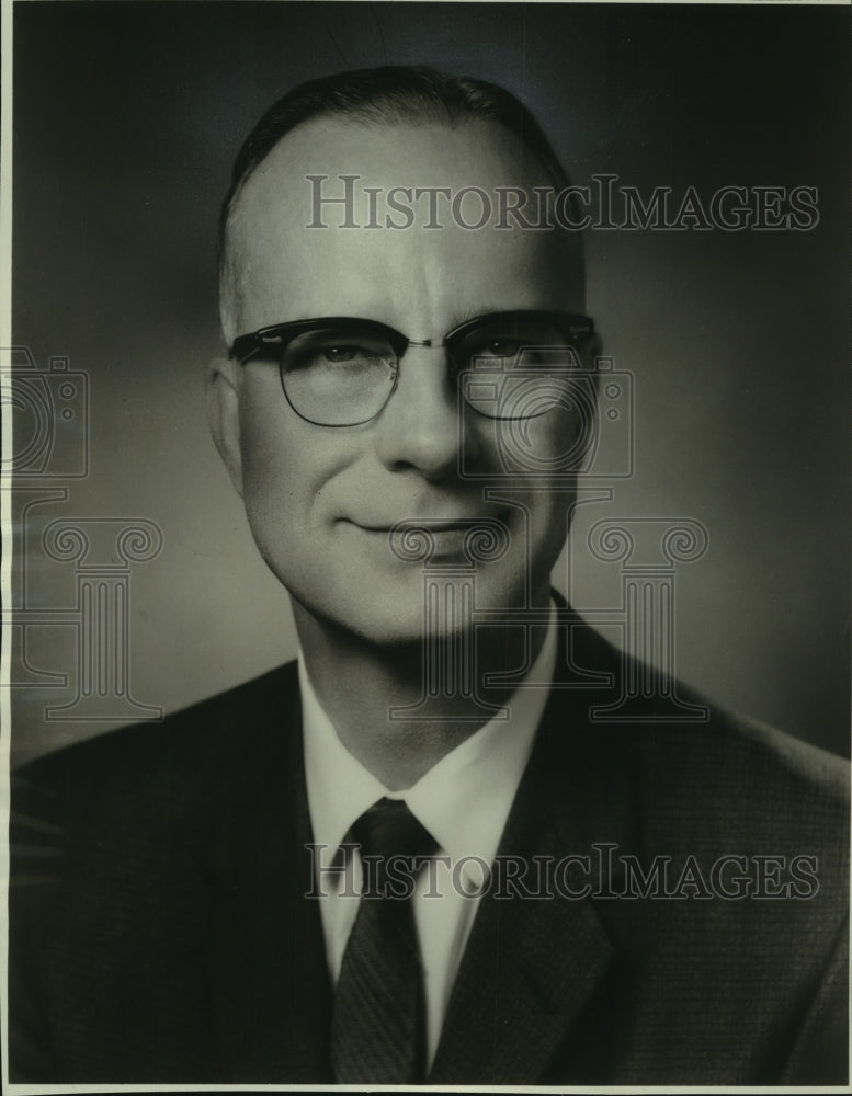 1963, Willard I. Stinger, director of basic research science center - Historic Images