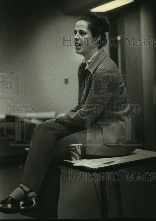1980, Educator Amanda Smith works to remove barriers of mistrust - Historic Images