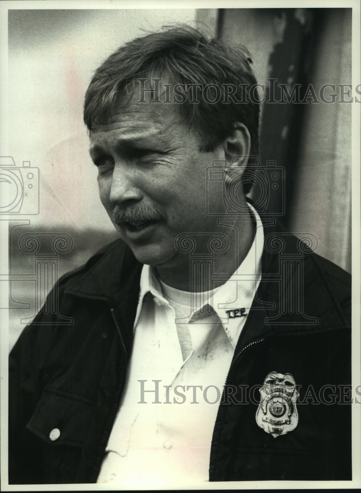 1990 Town of Pewaukee Police Lieutenant Denny Stone. - Historic Images