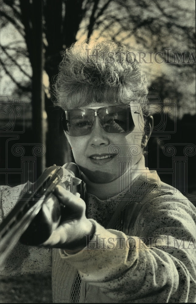 1992, Cathy Wehinger, Women&#39;s Trapshooting captain - mjc17598 - Historic Images