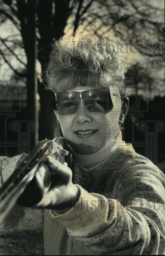 1992, Cathy Wehinger, Women's Trapshooting captain - mjc17598 - Historic Images