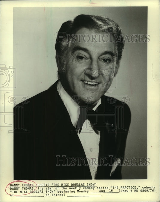 1976 Danny Thomas cohosts "The Mike Douglas Show" - Historic Images