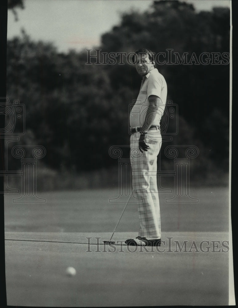 1976 Press Photo Golfer Ken Still at the opening round of the GMO at Tuckaway - Historic Images