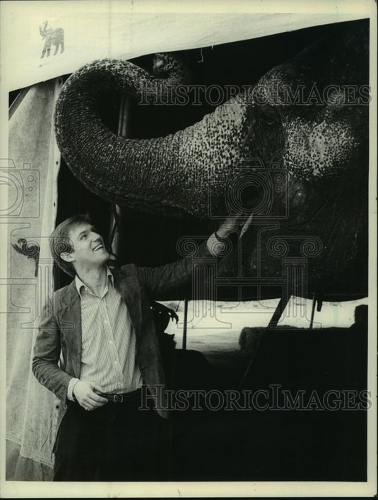 1982 Press Photo Richard Thomas at Ringling Bros and Barnum & Bailey Circus - Historic Images