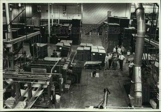 1989 Guests on a tour of the new Stone Container Corp in Germantown - Historic Images
