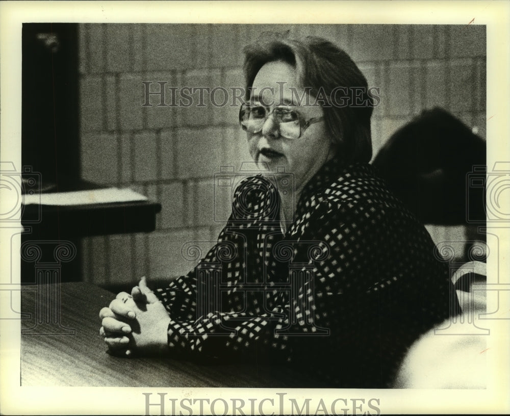 1981, Nurse Phyllis Stong testified in court - mjc18018 - Historic Images