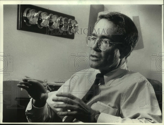 1989, Frederick P. Stratton Jr., CEO of Briggs & Stratton - mjc18029 - Historic Images